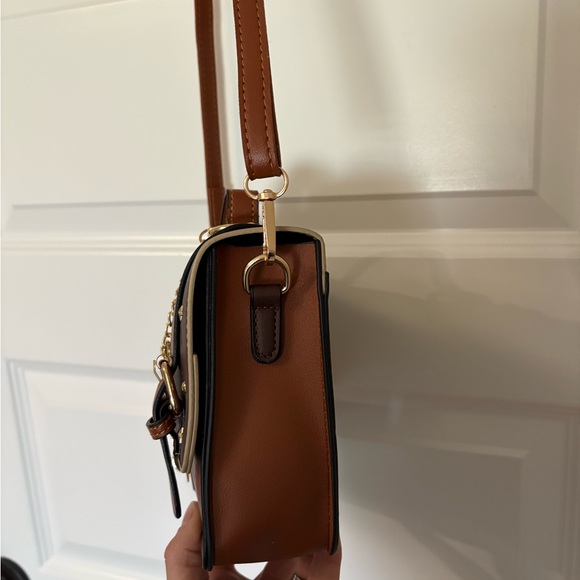 Hogwarts Harry Potter Crossbody Bag - Picture 5 of 7